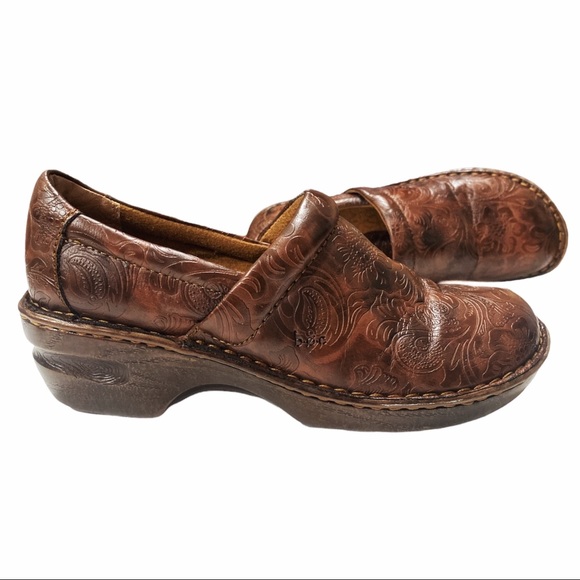 B.O.C. Peggy Slip-On Clog Nursing Clog Faux Leather Size 9 Embossed Deaign - Picture 2 of 15